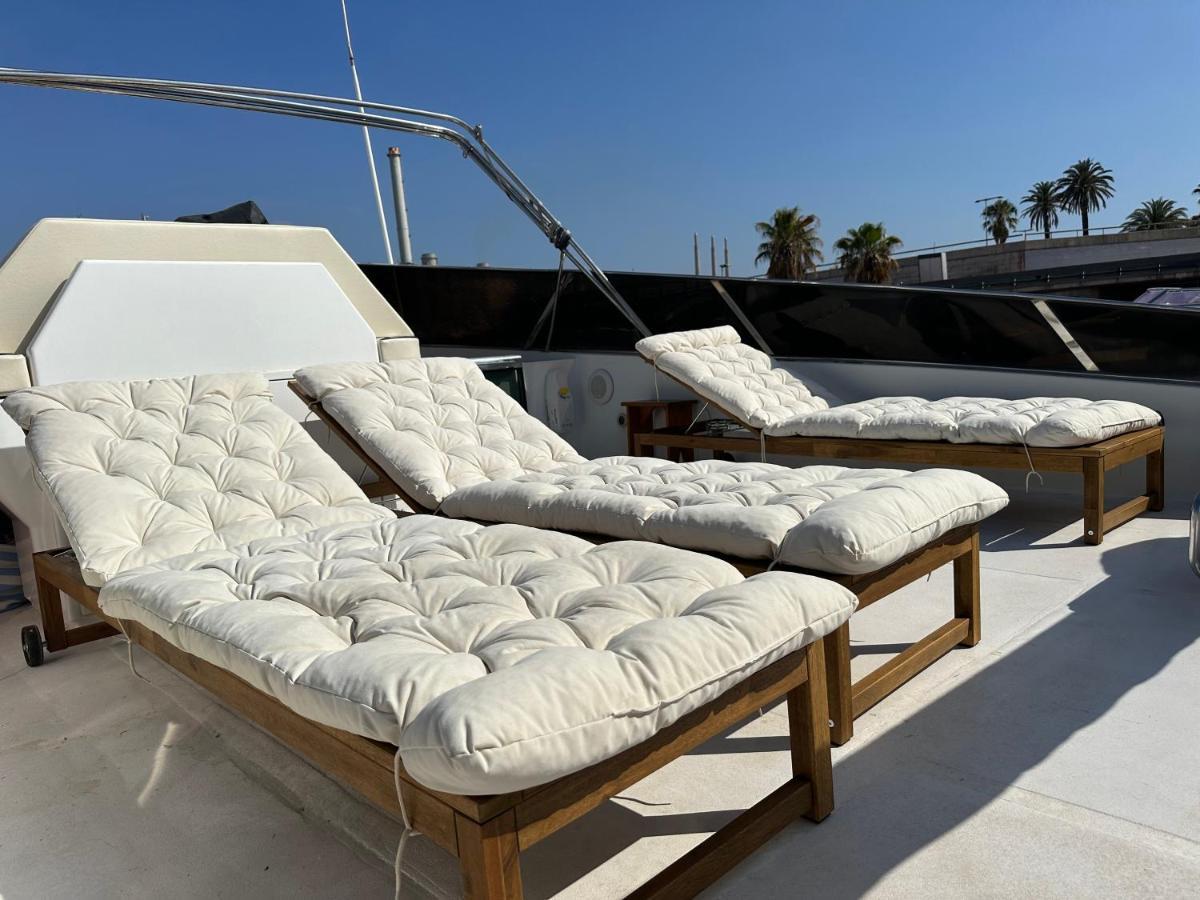 Hotel Yacht 20Metros Sant Adrià de Besòs Exterior foto